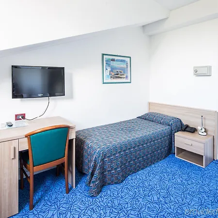 Olympia Otel 3*
